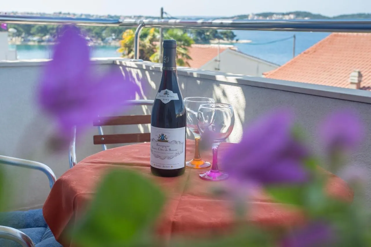 Apartment Gold Trogir 0*,